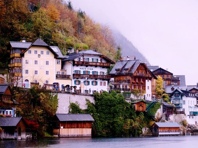 Stunning Autumn in Hallstatt Austria