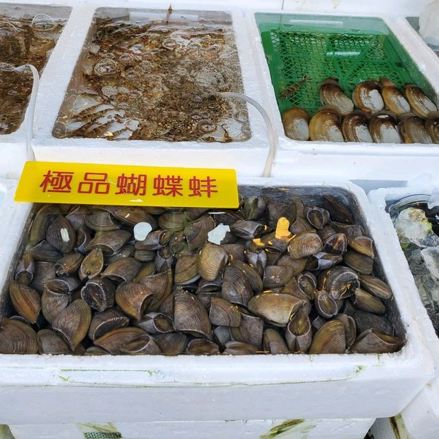 嘩！游水海鮮種類多，好正呀喂~