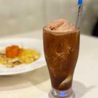 旺角抵食親民樓上cafe