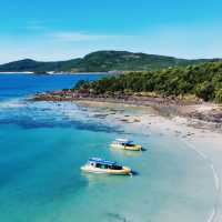 Thrilling Ocean Rafting at Whitehaven Beach: A Slice of Paradise and Adventure! 🚀🏖️