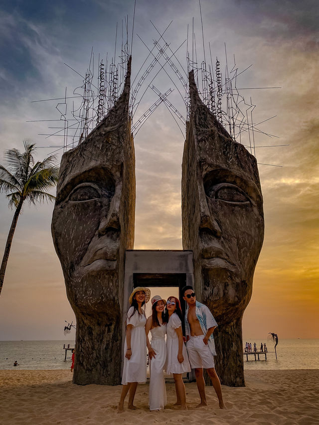 SUNSET SANATO PHU QUOC - Phu Quoc Island