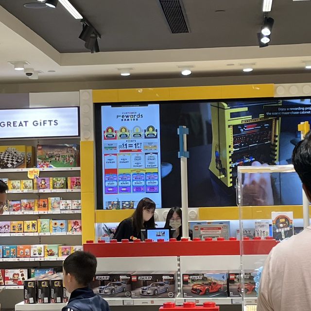 LEGO SHOPS 👾🤖🤡