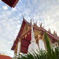 วัดปทุมคงคาราชวรวิหาร สัมพันธวงศ์