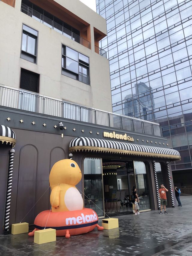 室內室外的商場