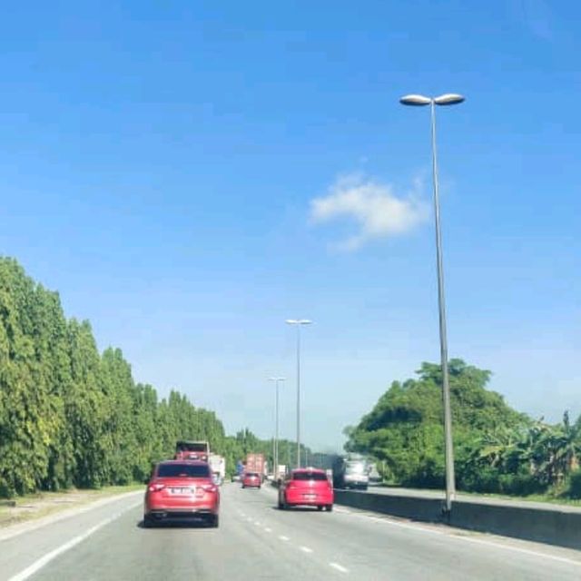 PULAU INDAH HIGHWAY WITH GREEN AND BLUE VIEW