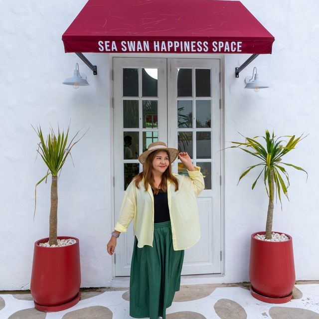 SEA SWAN - Happiness Space คาเฟ่น้องหงส์แดง