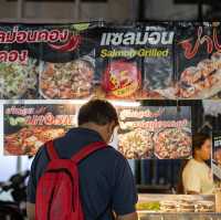 ตลาดโต้รุ่งหัวหิน จุดเช้คอิน กินเพลิน เดินเล่น