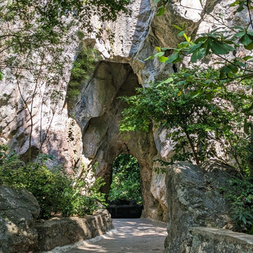 ダナン】大理石の断崖「五行山」の神秘的な風景 | Trip.com