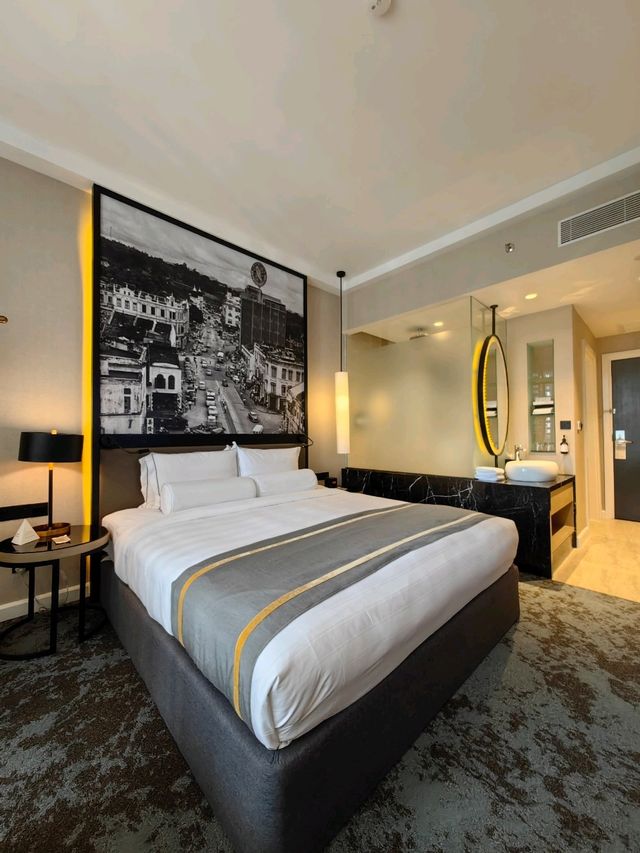 Hotel with Outstanding Rooftop view 