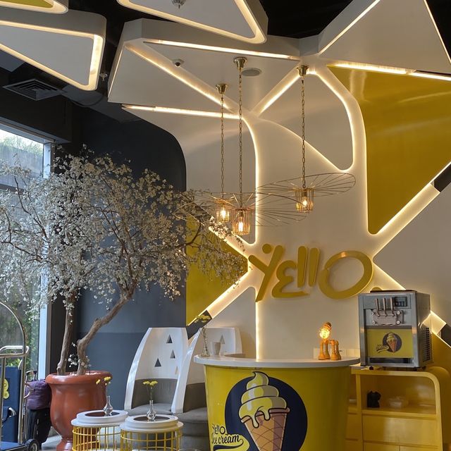 Yello Hotel Harmoni