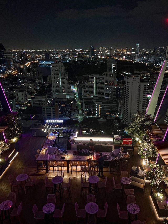 Spectrum Lounge & Bar - ดินเนอร์สุดหรูกับคนพิเศษ