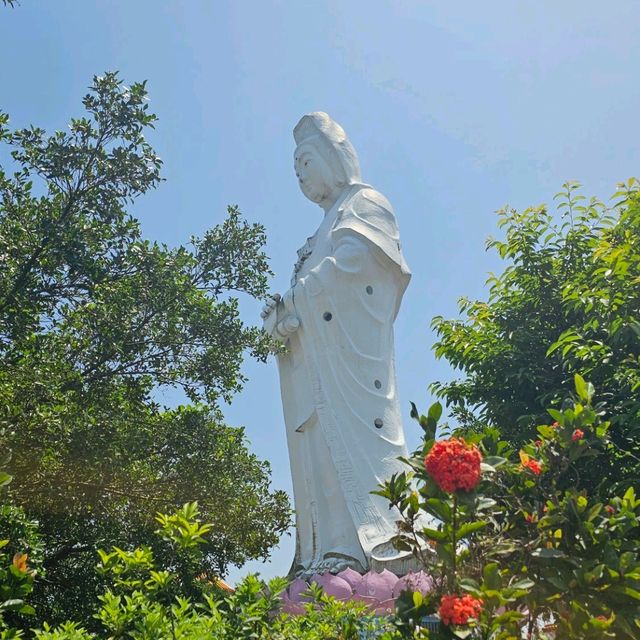 Keelung Guanyin statue