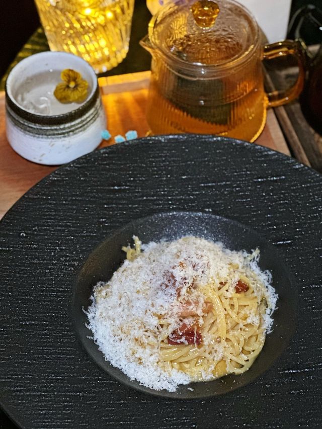 尖沙咀優美酒吧對望清真寺