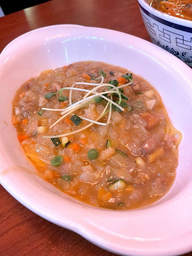 인천 차이나타운 맛집, 하얀 짜장면으로 유명한 연경