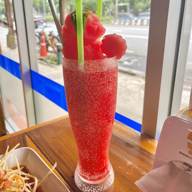 뿌팟퐁커리가 맛있는 노스이스트 땡모반이 엄청 커요