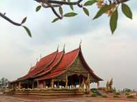 เก็บแสงเช้า ณ วัดสิรินธรวรารามภูพร้าว 