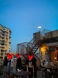 ย้อนเวลาไปrooftop bar ที่เชียงใหม่