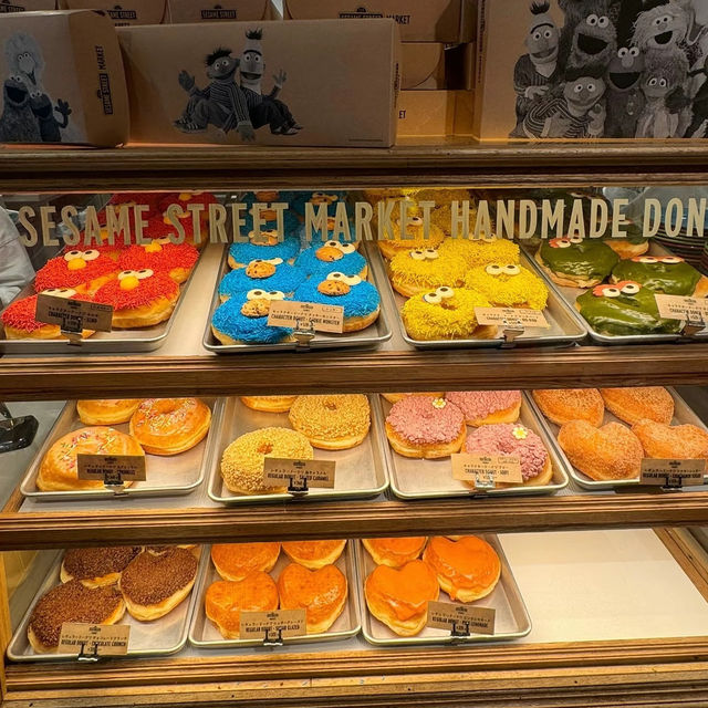 可愛すぎる！セサミストリートのドーナツ🍩
