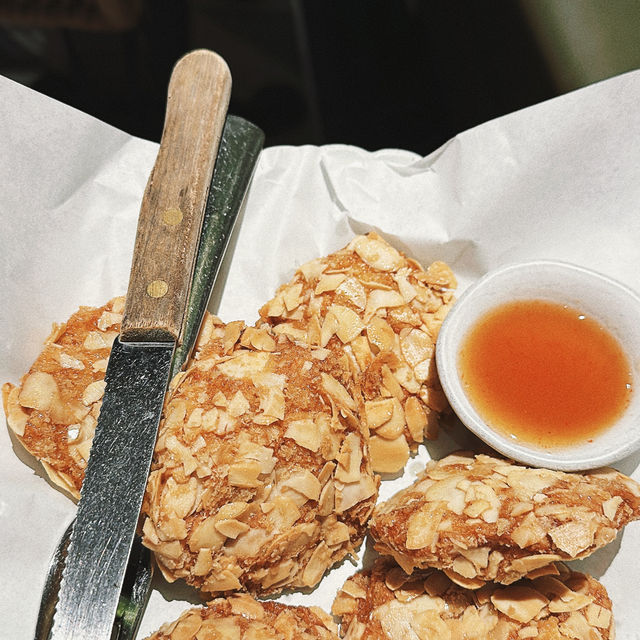 T21泰式美食必吃!KUB KAO KUB PLA 吃飯吃魚 