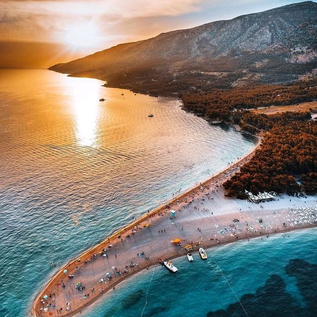 Zlatni Beach