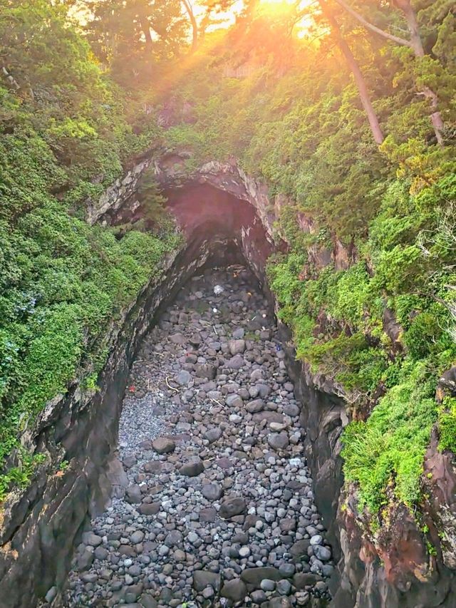 【静岡県/断崖絶壁を架ける橋】海の上を渡れる危険？！な場所が静岡にあった！