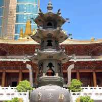 靜安寺-寺齡千年，這座位於上海鬧區的古剎