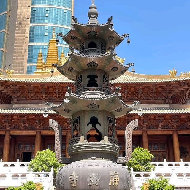 靜安寺-寺齡千年，這座位於上海鬧區的古剎