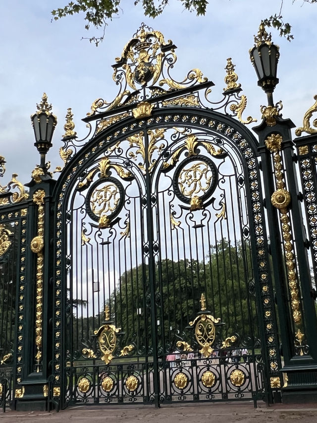 娛樂性豐富的里昂金頭公園🎠🎠🛝