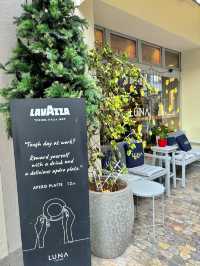 Cafe Luna