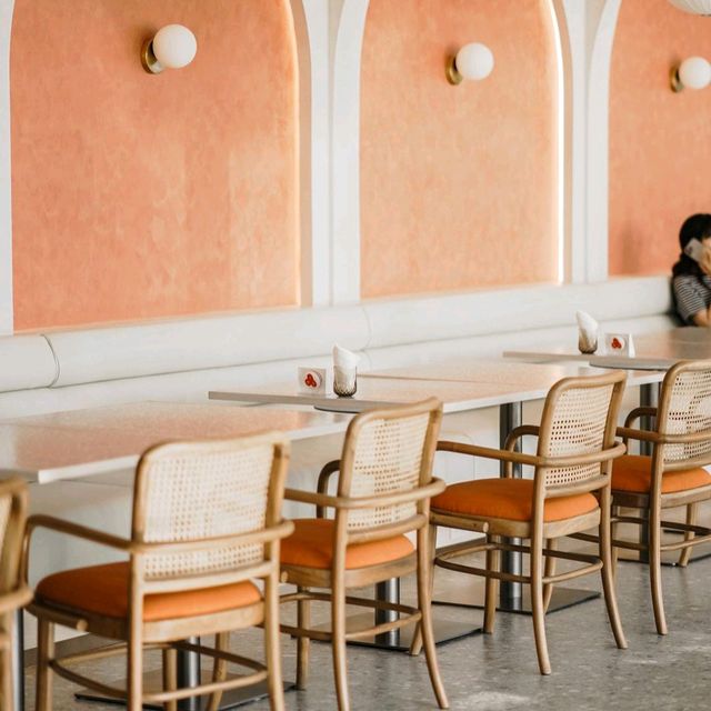Praline Dining Room ถนนพรานนก - กาญจนาภิเษก