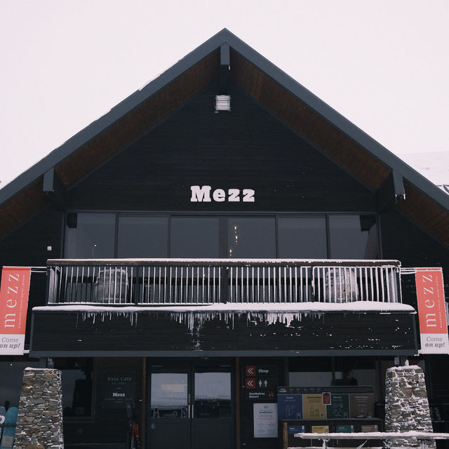 I WENT SNOWBOARDING FOR THE FIRST TIME! 