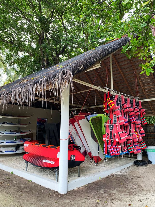 I need a lifejacket so badly 😆