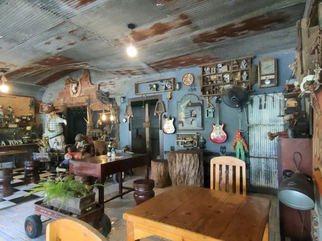 ทานข้าวร้านน้ากลอย