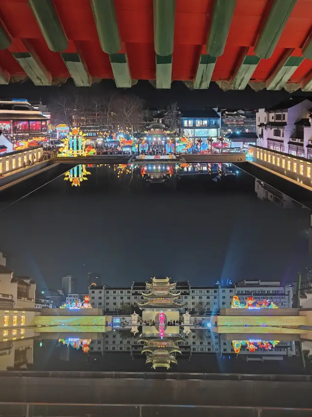 走過江南貢院，博高中狀元彩頭