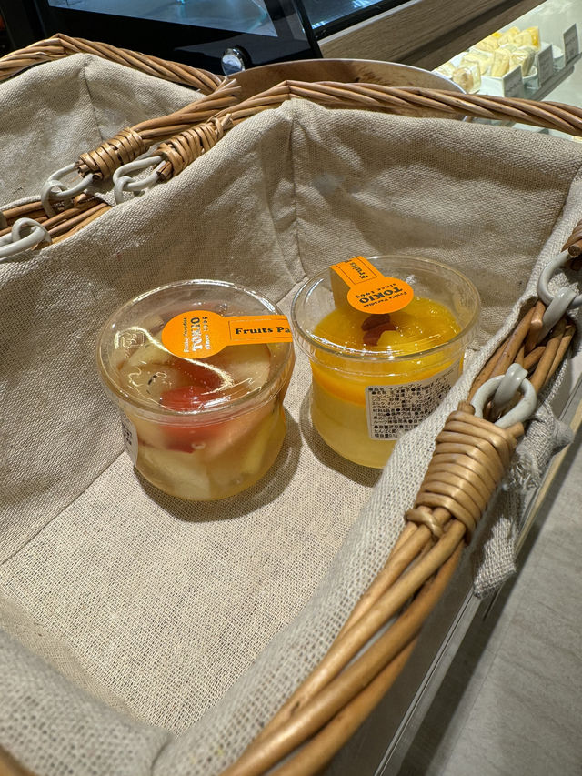 【福岡カフェ】旬のフルーツを使ったスイーツが食べられる老舗フルーツ店のカフェ✨
