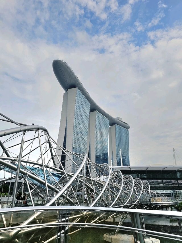 Helix Bridge สะพานแห่งอนาคต ✨️