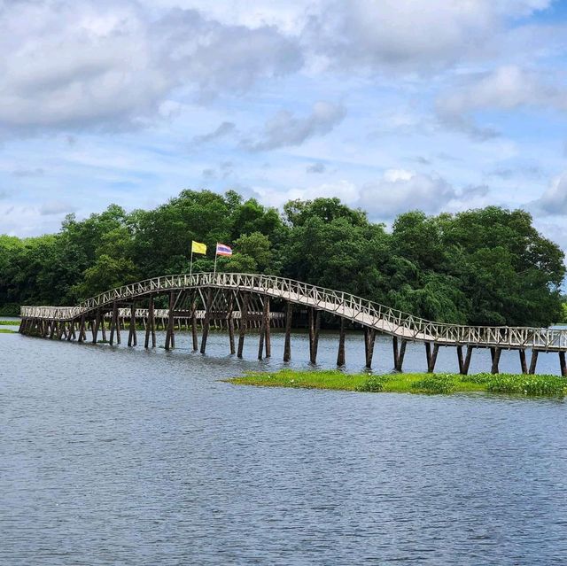 สะพานไม้เคี่ยม หนองใหญ่ ชุมพร