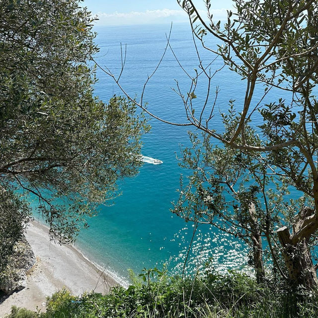 A Cliffside Retreat Offering Ultimate Romance on the Amalfi Coast