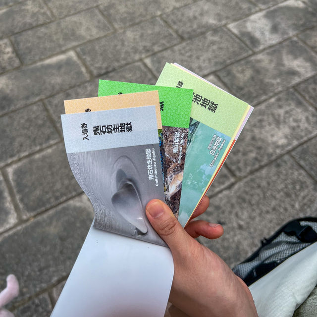 벳푸 지옥 온천 순례: 자연이 빚은 신비로운 지옥, 그 숨 막히는 풍경들
