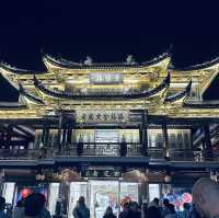 豫園逛夜市人潮