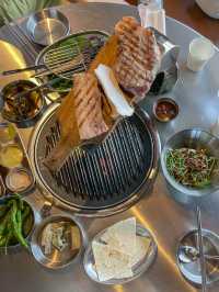 바다보며 즐기는 흑돼지 ‘별돈별’
