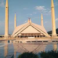 A MOSQUE WITH CONTEMPORARY ARCHITECTURE.