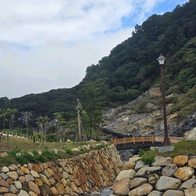 （行義路溫泉區）有新面貌了，泡湯後散步、欣賞周圍綠意