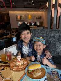Pizza Hut比卡超主題店