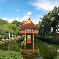 สักการะพระพุทธรูปประจำเมืองกำแพงเพชร