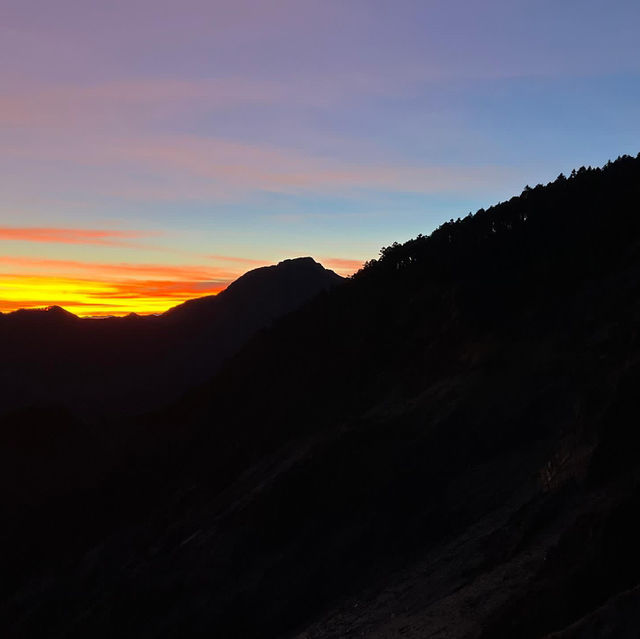 Discover the beauty of Hehuanshan with stunning sunrise view 