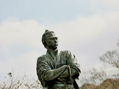 長崎🇯🇵龍馬靴子雕像