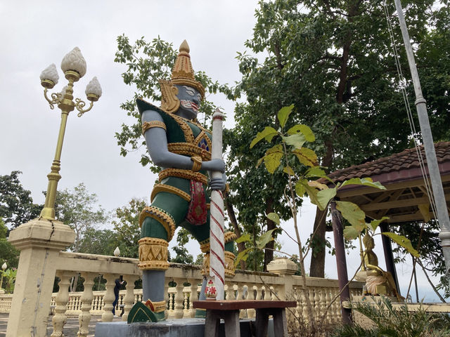 วัดพระธาตุจอมทอง