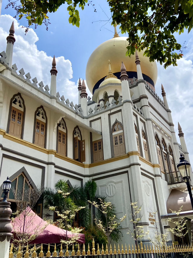 Sultan Mosque: A Golden Icon of Faith