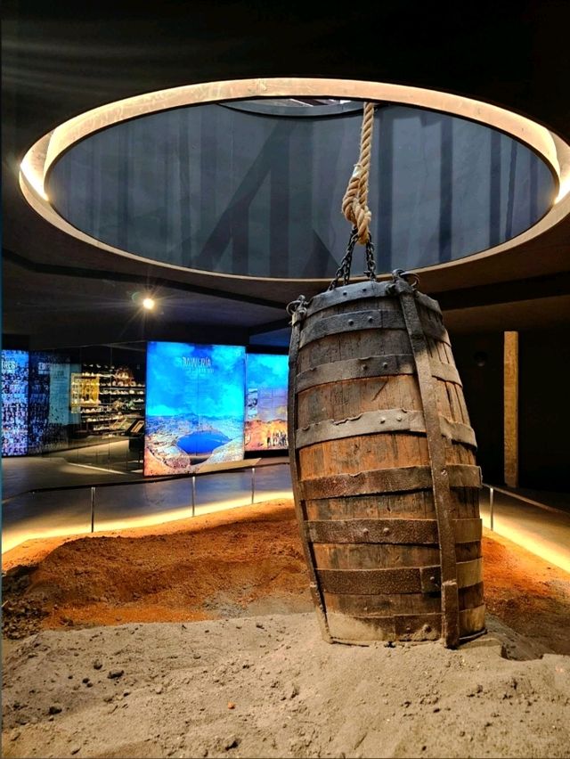 真實地展示了歷代礦工的艱難生活